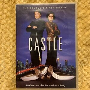 CASTLE COMPLETE FIRST SEASON DVD SET. 3 Discs in great condition.